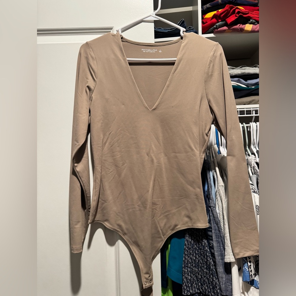 V neck bodysuit